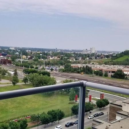 Furnished 1 Bedroom In East Village By Signature Suites Ltd Calgary Luaran gambar